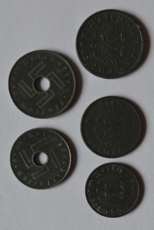 7212109_2.jpg
