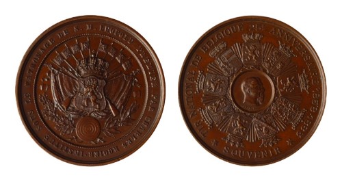 7610166.jpg