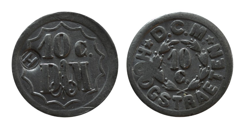 7715069.jpg